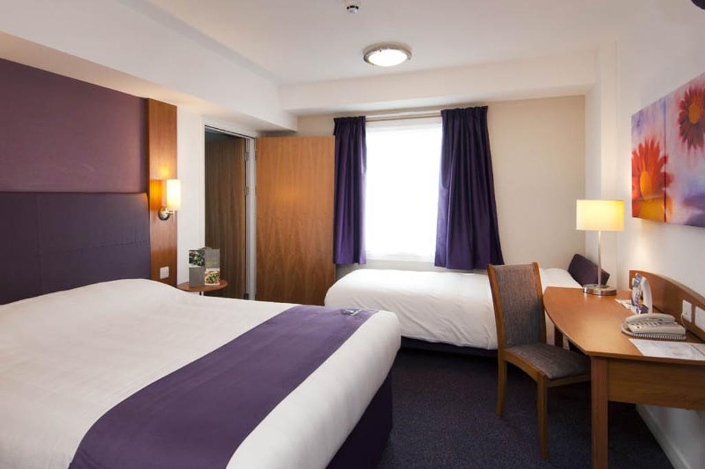 Dundee East Premier Travel Inn Номер фото